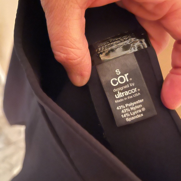 LAST CHANCE | Cor by Ultracor Ombre Star Leggings in Black - Picture 4 of 11